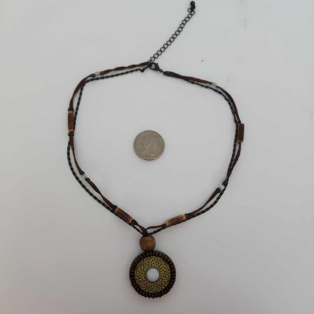 Yellow Pendant Chain Beaded Suede Necklace - Picture 7 of 9